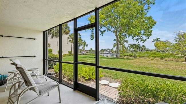 Building Photo - 1700 Cove II Pl