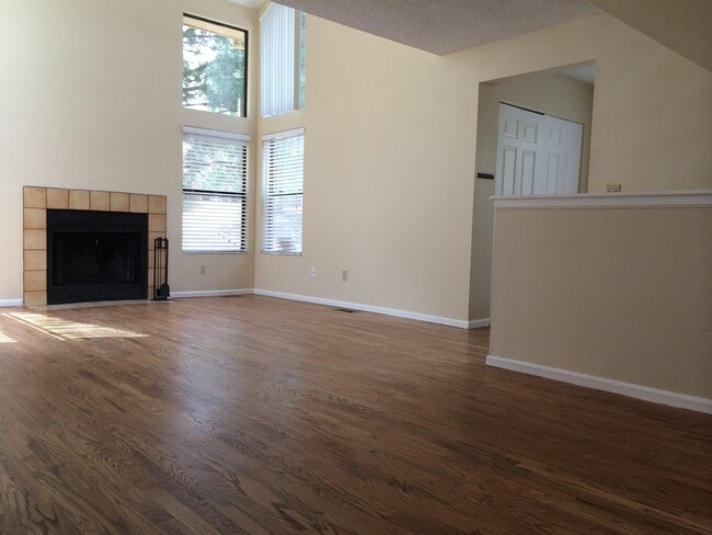 Building Photo - 4015 F Autumn Heights Drive