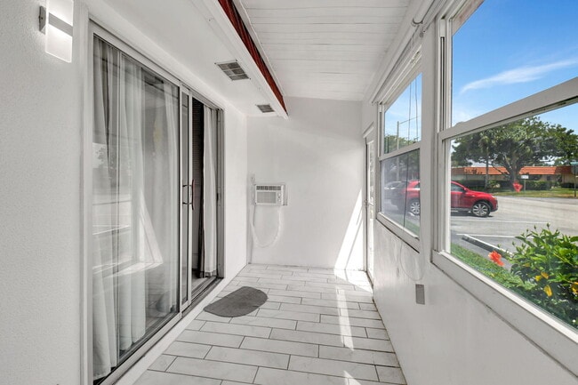 Building Photo - 78 Seville Blvd
