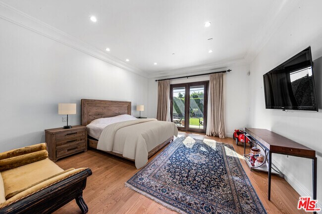 Building Photo - 1148 Centinela Ave