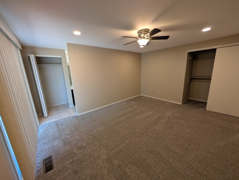 Building Photo - 2718 Powder Dr