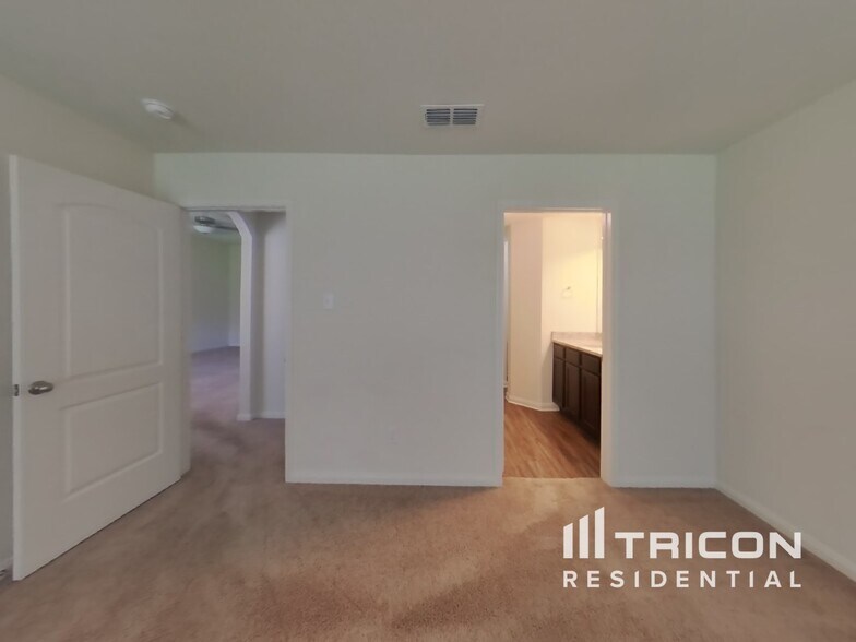 Building Photo - 4322 Cat Tail Wy