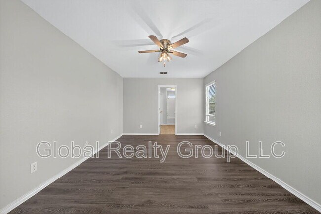 Building Photo - 10411 Artesia Wells