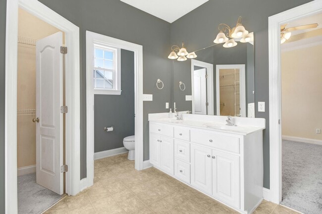 Building Photo - 200 Poplar Knoll Rd