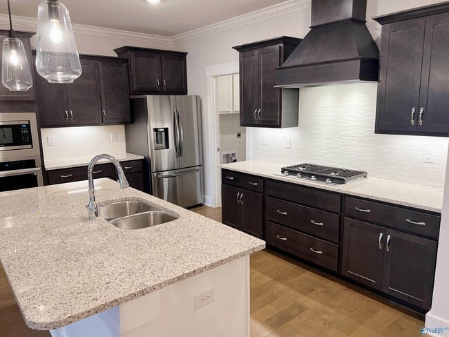 Building Photo - 156 Rugby Dr