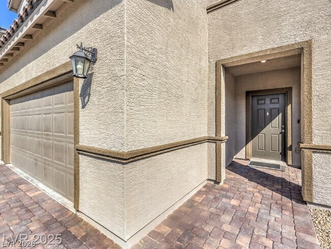 Building Photo - 6130 Sinks Canyon Ave