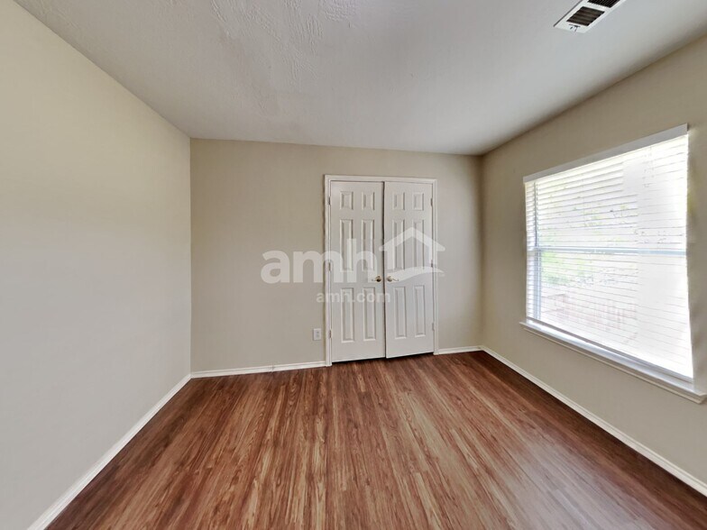 Building Photo - 20930 Grovedale Dr