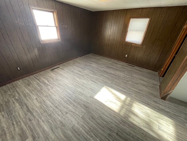 Building Photo - 308 Stewart St