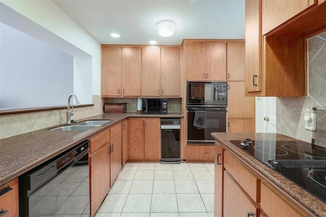 Building Photo - 1735 Spyglass Dr