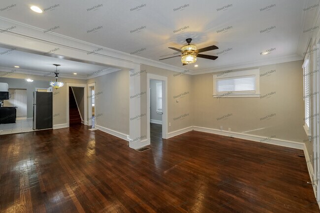 Building Photo - 3936 College Ave