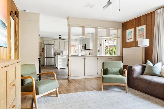 Building Photo - 1790 Wilshire Dr