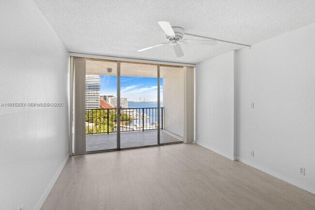 Building Photo - 1865 Brickell Ave