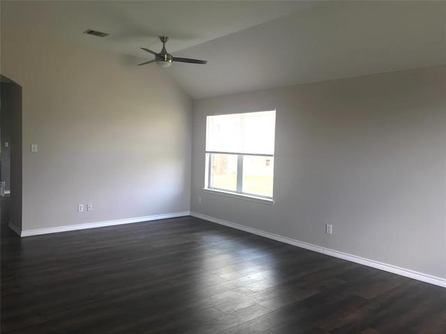 Building Photo - 492 Northbrook Ave