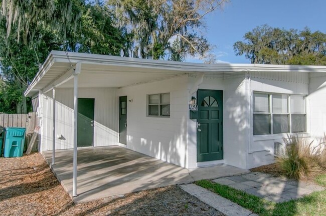 Building Photo - 1239 Virginia Dr