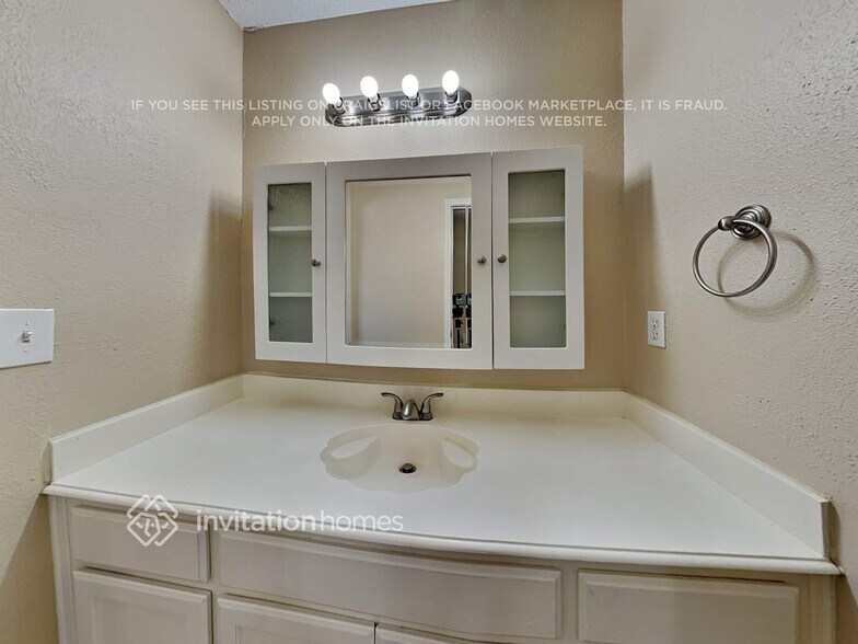 Building Photo - 1008 Sandy Creek Dr