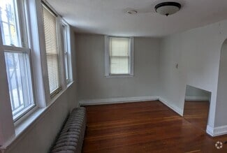 Building Photo - 95 Orange St