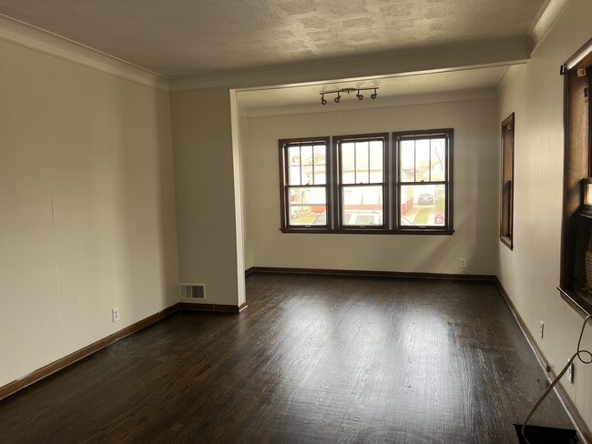 Building Photo - 331 157th St