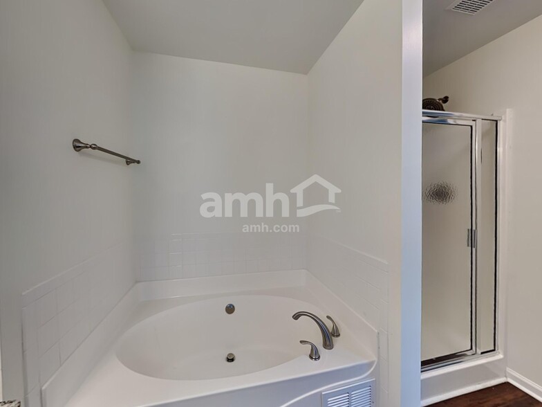 Building Photo - 3491 Skyland Ridge Ct