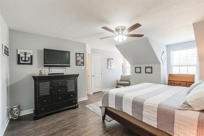 Building Photo - 3602 Rosalie Park Ct