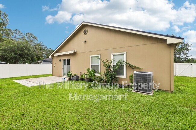 Building Photo - 12387 Anarania Dr