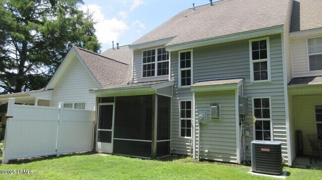 Building Photo - 409 Dante Cir
