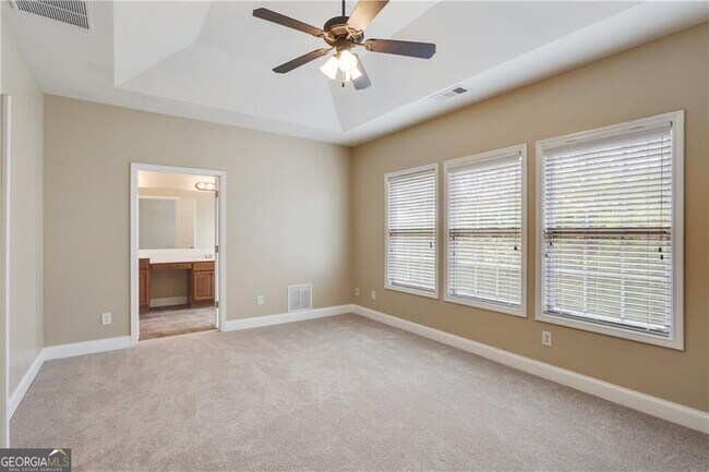 Building Photo - 5060 Windcrest Ln