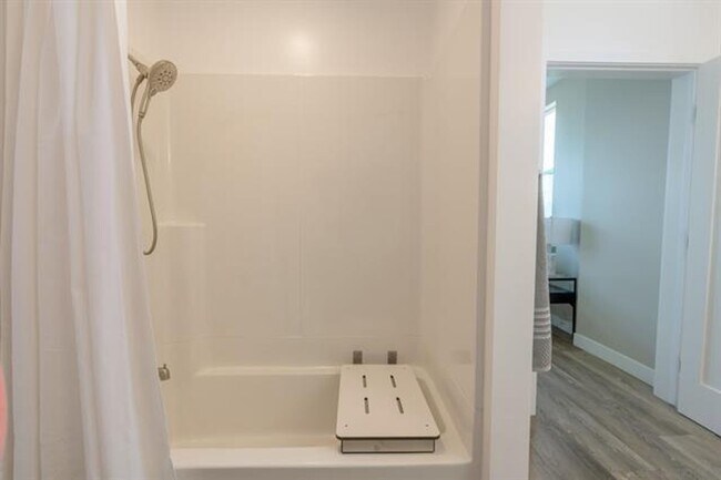 Building Photo - 2 Bed 2 Bath for Rent in Escondido