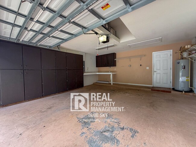 Building Photo - 6554 Gentle Ben Cir