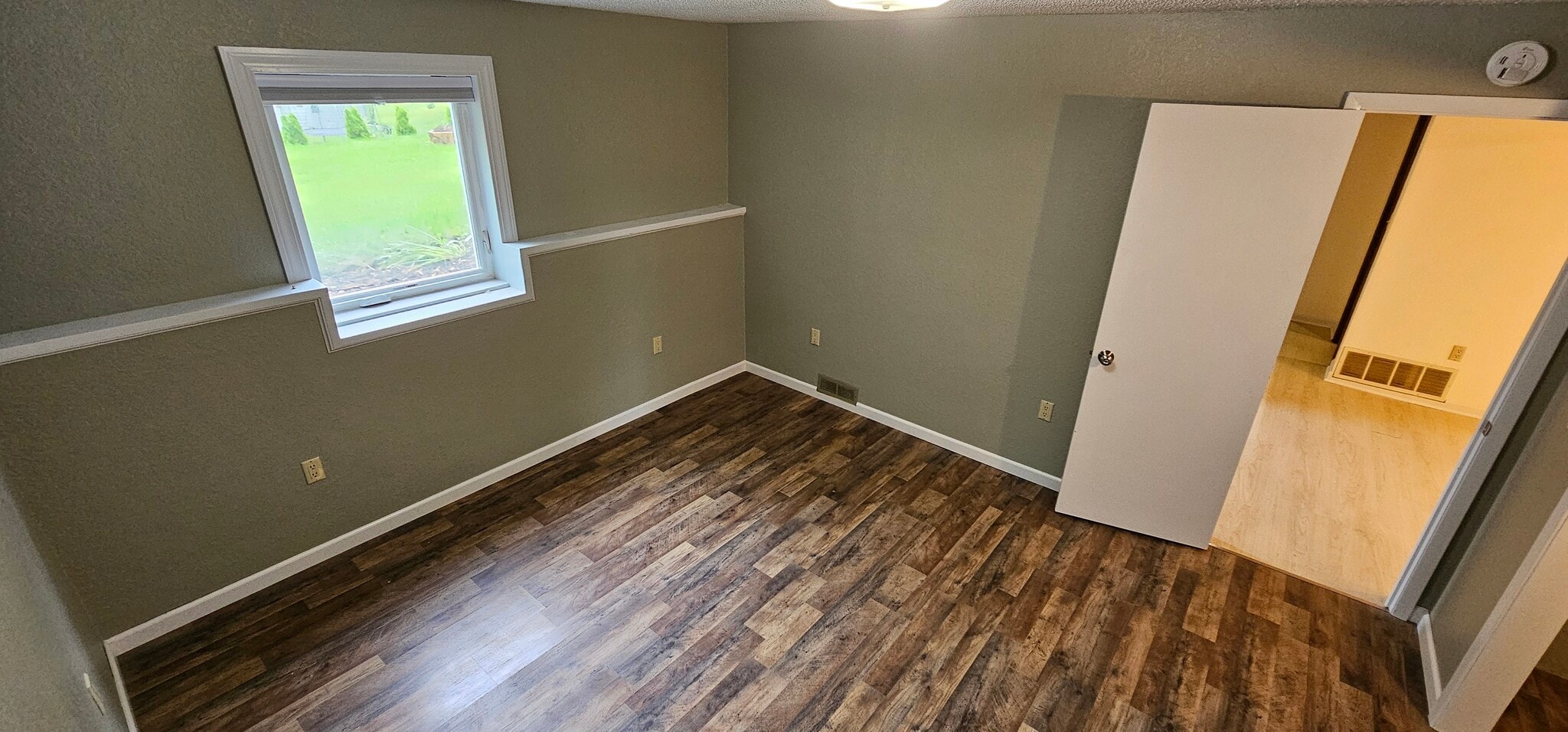 Downstairs bed - 2277 South Way