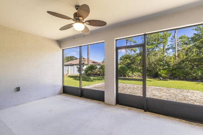 Building Photo - CLOSE TO EVERYTHING!