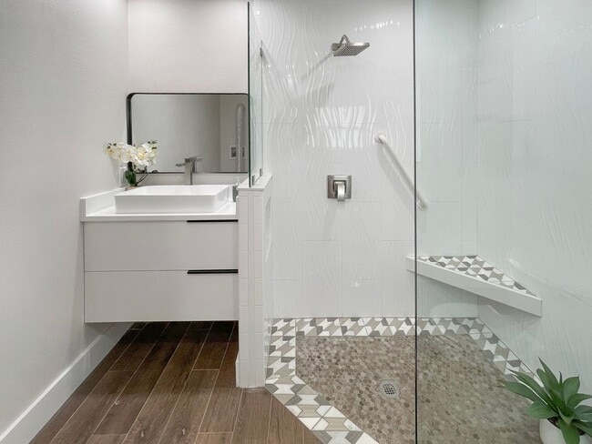 Building Photo - Fully Remodeled Snell Isle Luxury Home - Available for Rent or Purchase!