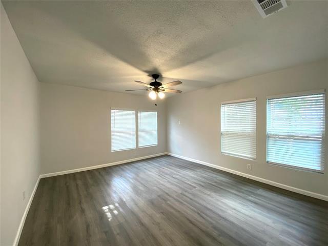 Building Photo - 430 Delaware St