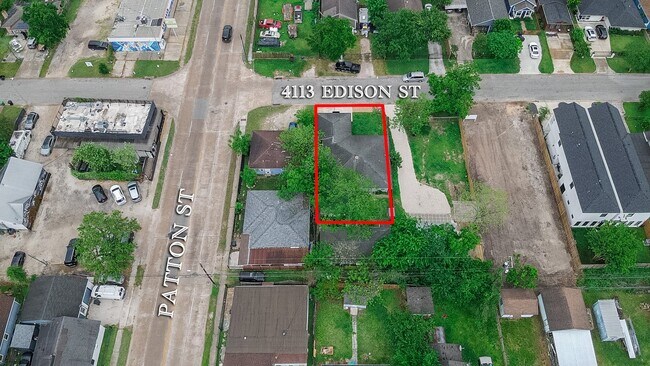Building Photo - 4113 Edison St