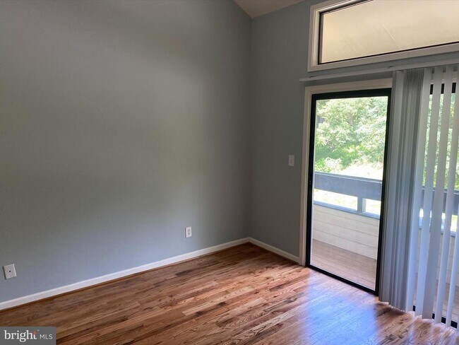Building Photo - 18472 Bishopstone Ct
