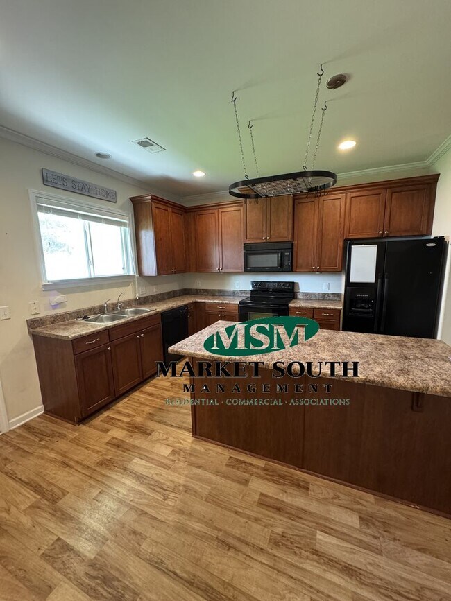 Building Photo - *REDUCED!* HARMONY TOWNS- POOLER- AVAILABL...