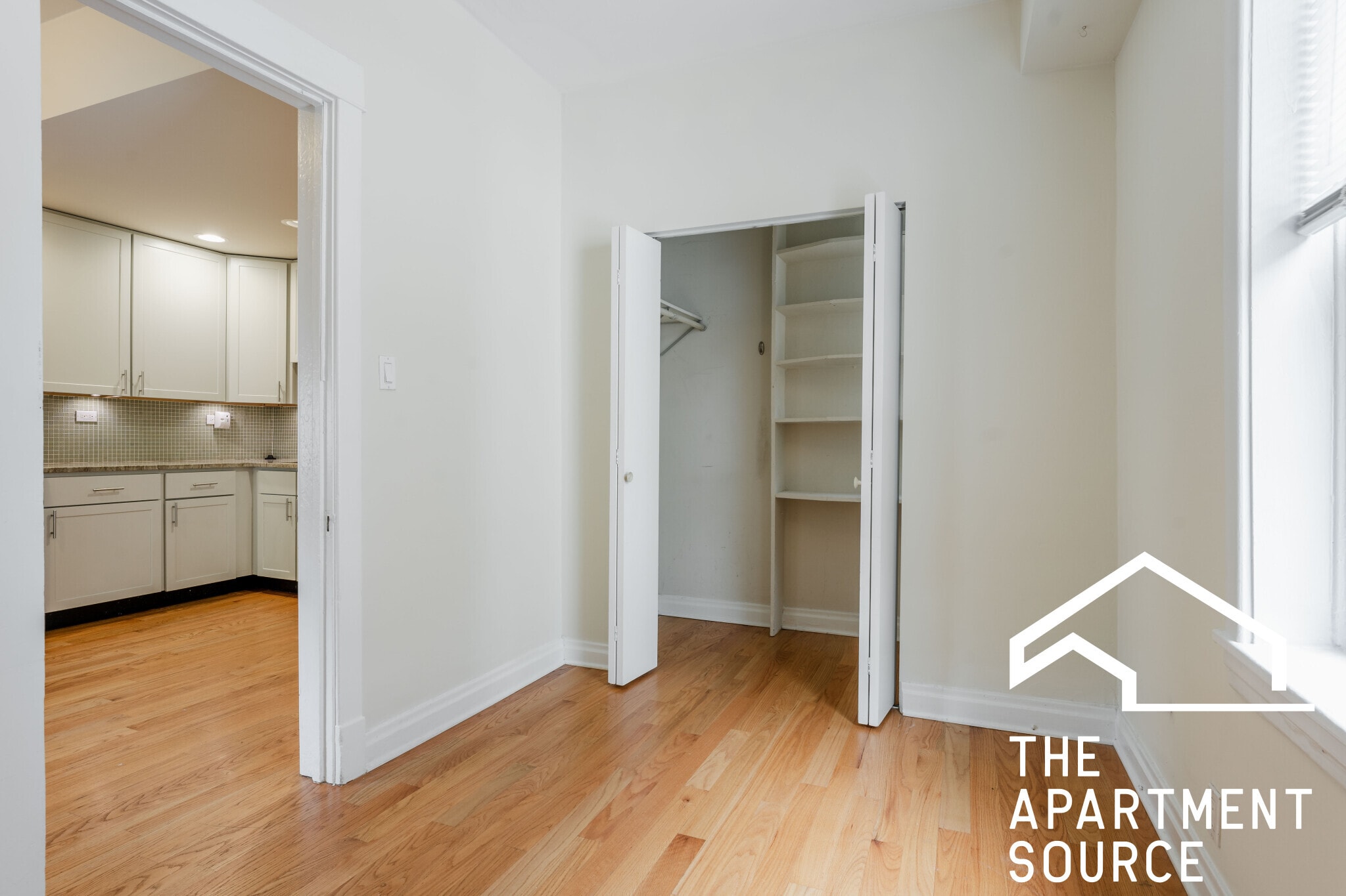 Building Photo - 2660 N Ashland Ave