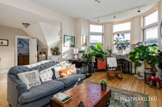 Primary Photo - 420 N Marion St