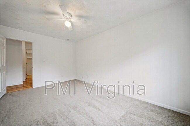 Building Photo - 5389 Susquehanna Dr