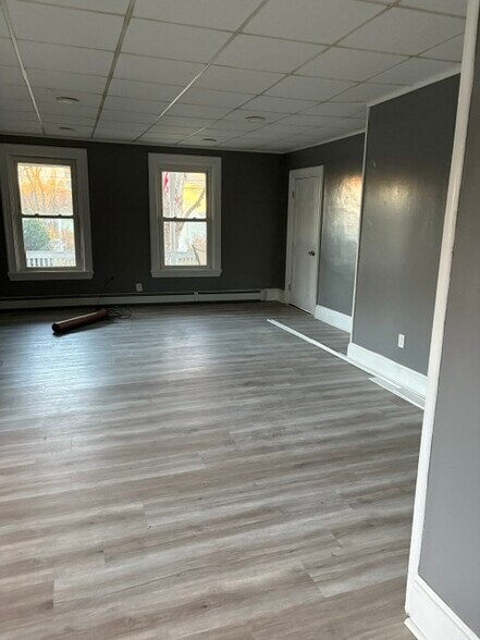 Primary Photo - 7 Cottage St