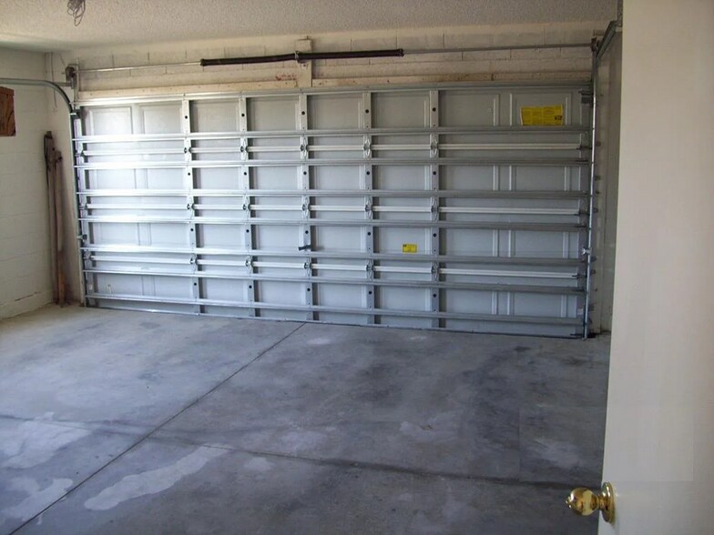 Building Photo - 1628 Myrtle Lake Ave