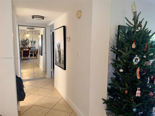 Building Photo - 8065 SW 107th Ave