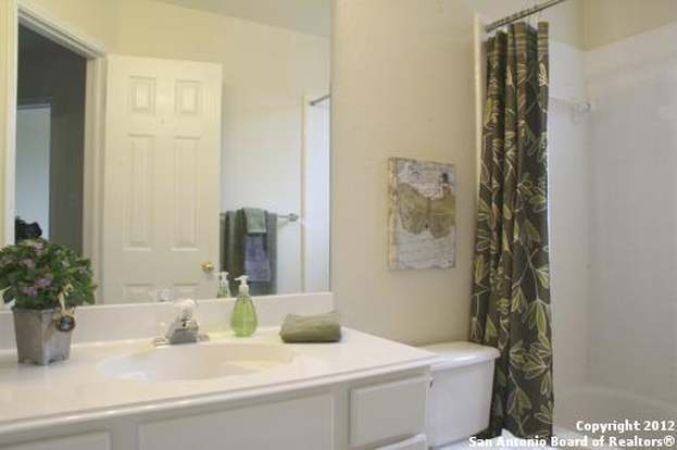 Building Photo - 6114 Oakwood Trail