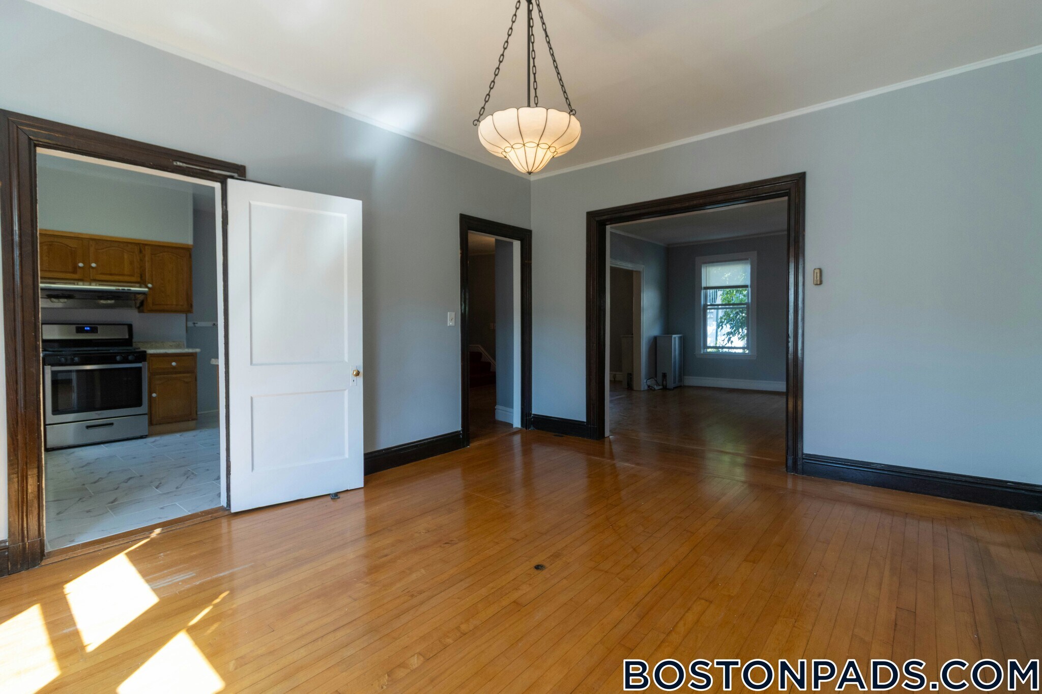 Building Photo - 24 Leamington Rd