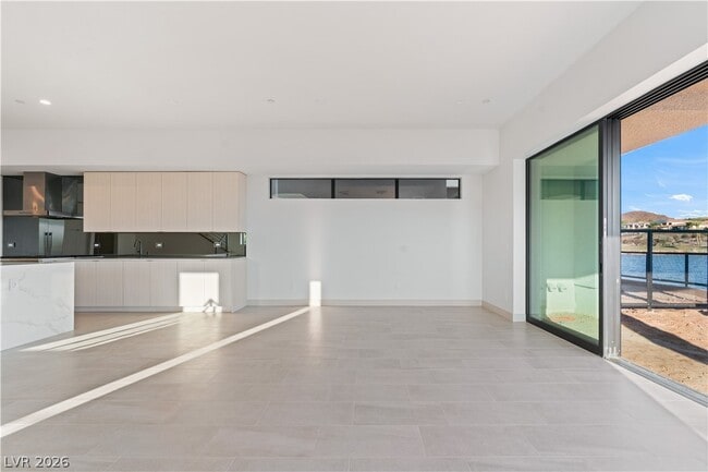 Building Photo - 66 Lakefront Dr