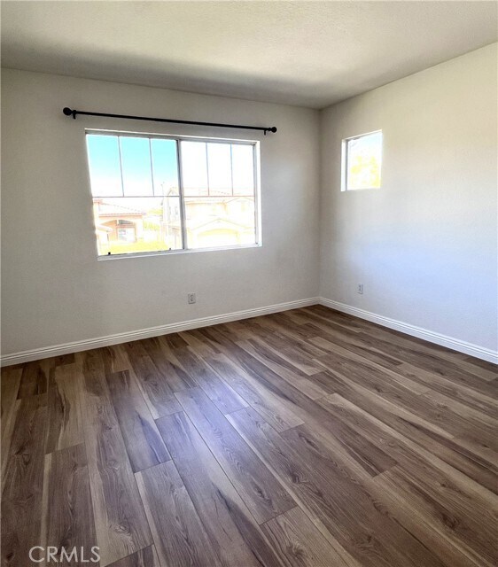 Building Photo - 20865 Oakdale Ln