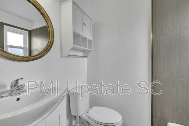 Building Photo - 3706 E North St