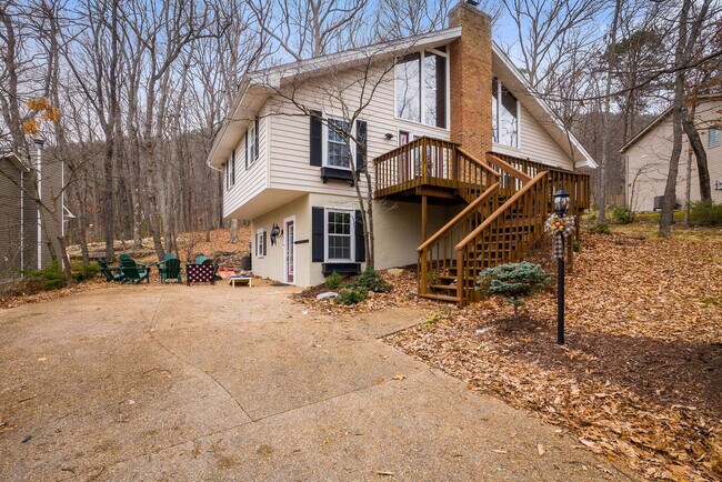 Building Photo - 2964 Hopkins Dr