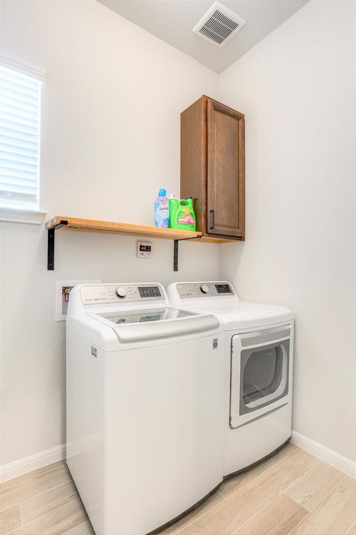 Building Photo - 8313 Silhouette St