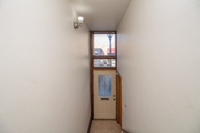 Building Photo - 71 N Williams St