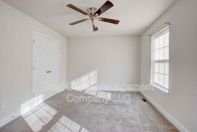 Building Photo - 137 Winters Ln